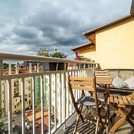 Central, Spacious, Modern 5 Bedrm Duplex W/Balcony Prague Extérieur photo