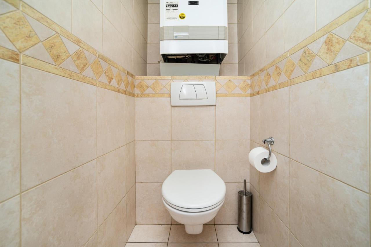Central, Spacious, Modern 5 Bedrm Duplex W/Balcony Prague Extérieur photo